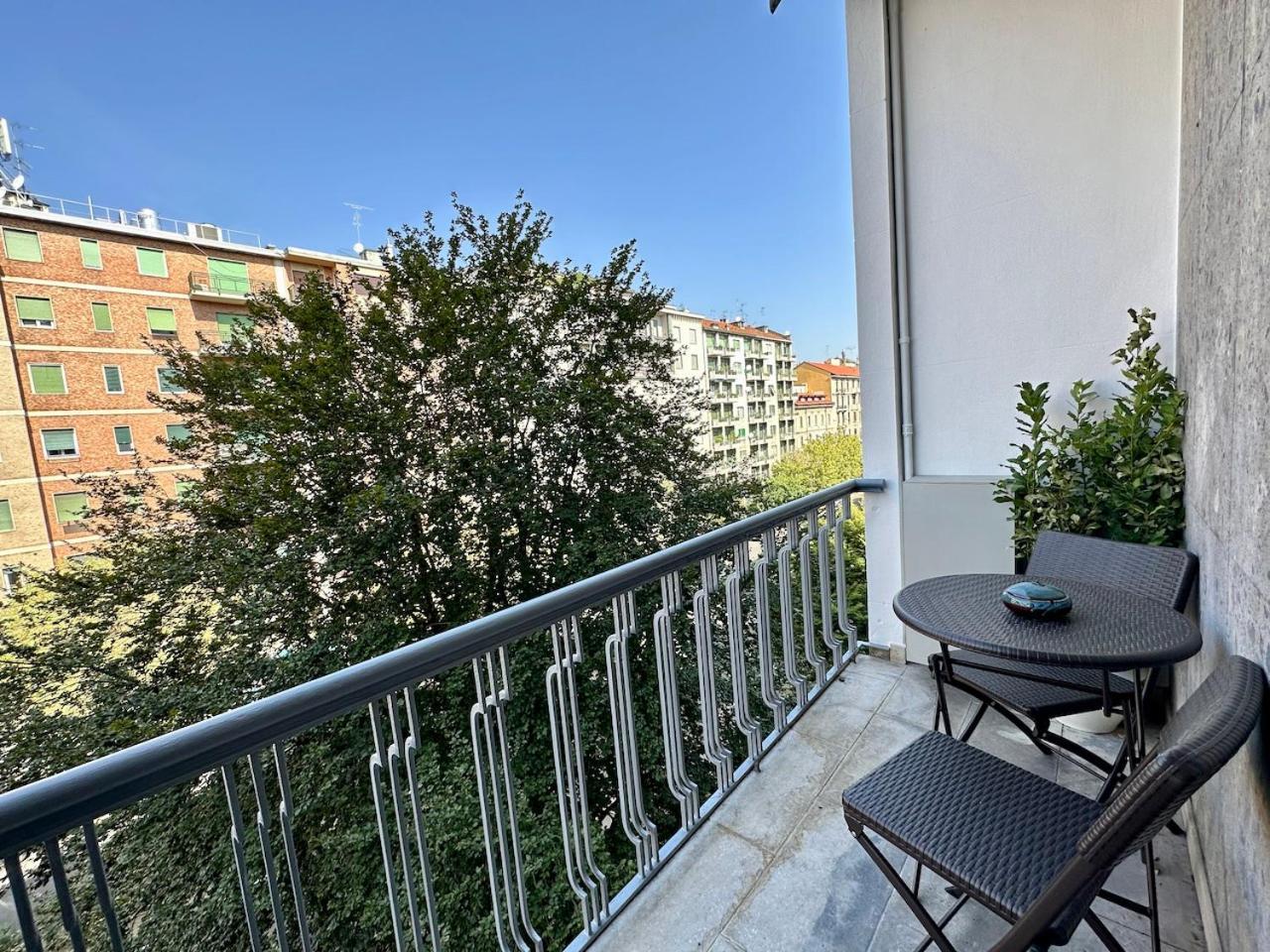 Lux Contemporary Flat - Porta Romana มิลาน ภายนอก รูปภาพ