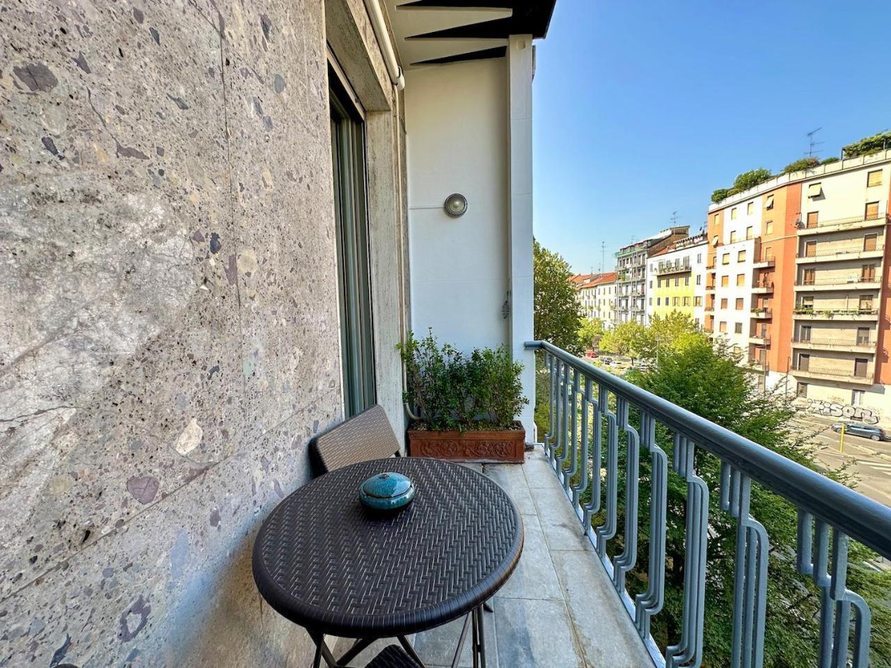 Lux Contemporary Flat - Porta Romana มิลาน ภายนอก รูปภาพ